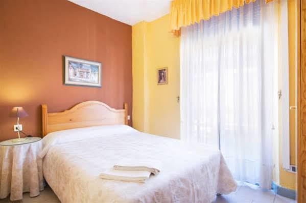Pension Mesones Granada Ngoại thất bức ảnh